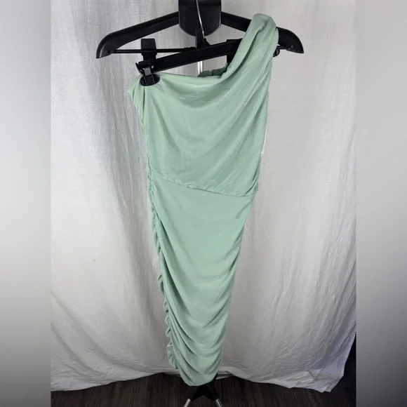 Love by Design One-Shoulder Body-Con Green Midi Dress Size Medium (8-10)… - Picture 4 of 13